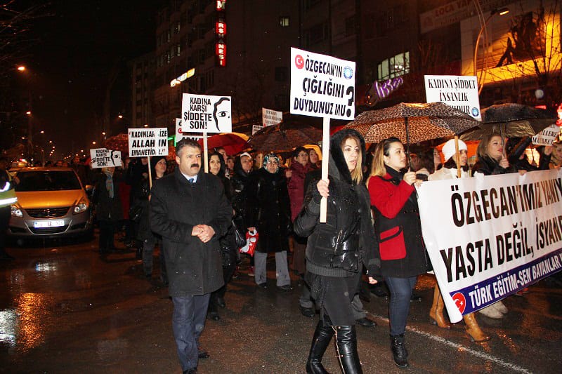 ÇORUM ÖZGECAN İÇİN SOKAKLARA DÖKÜLDÜ