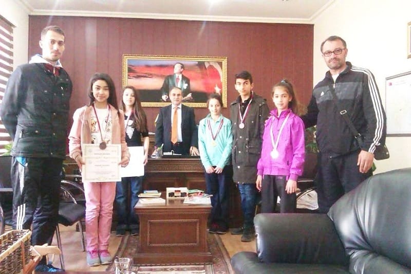 BAŞARILI TAEKWONDOCULAR ÖDÜLLENDİRİLDİ