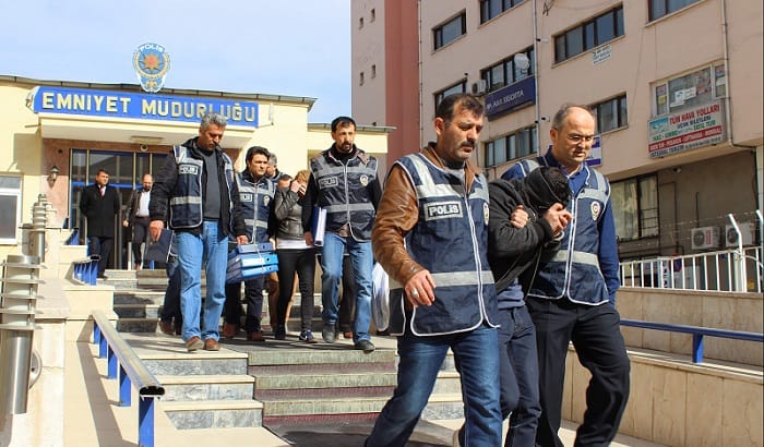 FUHUŞ OPERASYONUNA 7 TUTUKLAMA