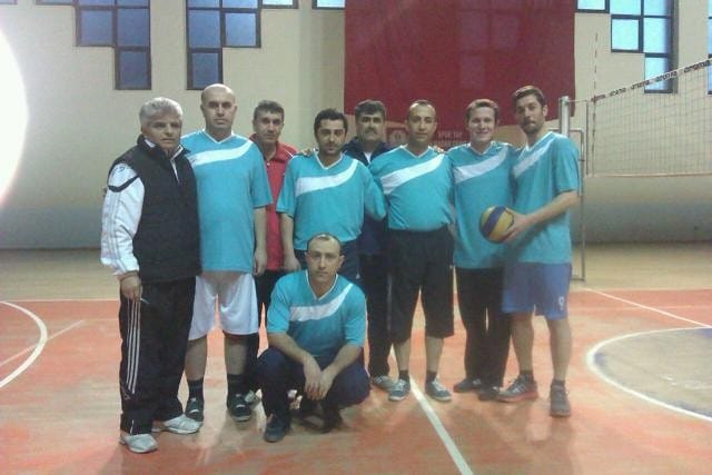 KAYMAKAMLIK KUPASI VOLEYBOL TURNUVASI BAŞLADI