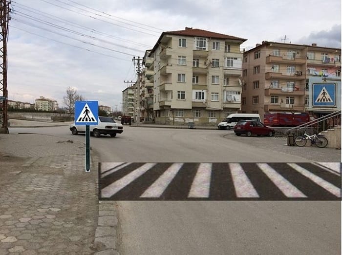 VATANDAŞ UYARICI LEVHA VE YAYA GEÇİDİ İSTEDİ