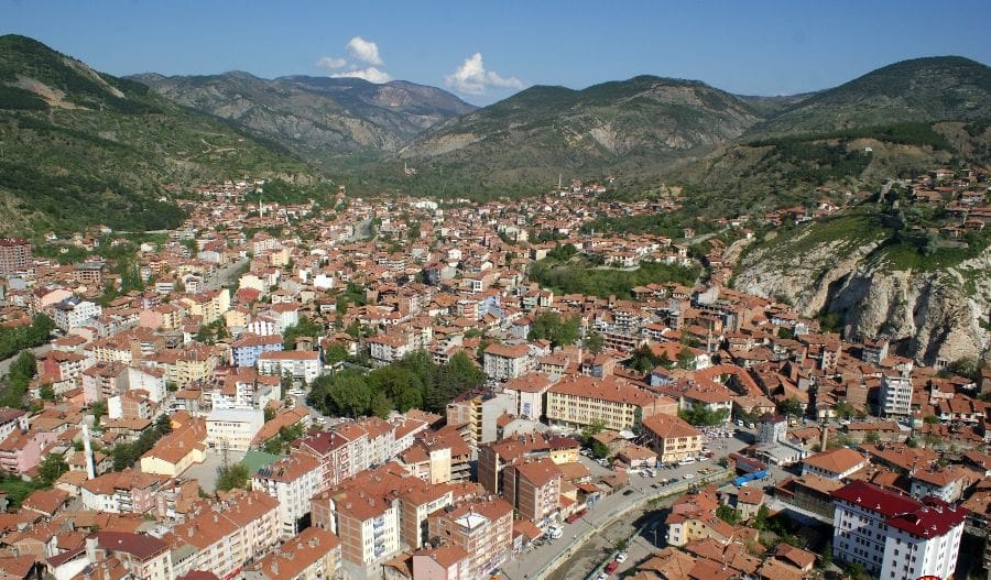 İSKİLİP’TE TOKİ KONUTLARINA YOĞUN İLGİ