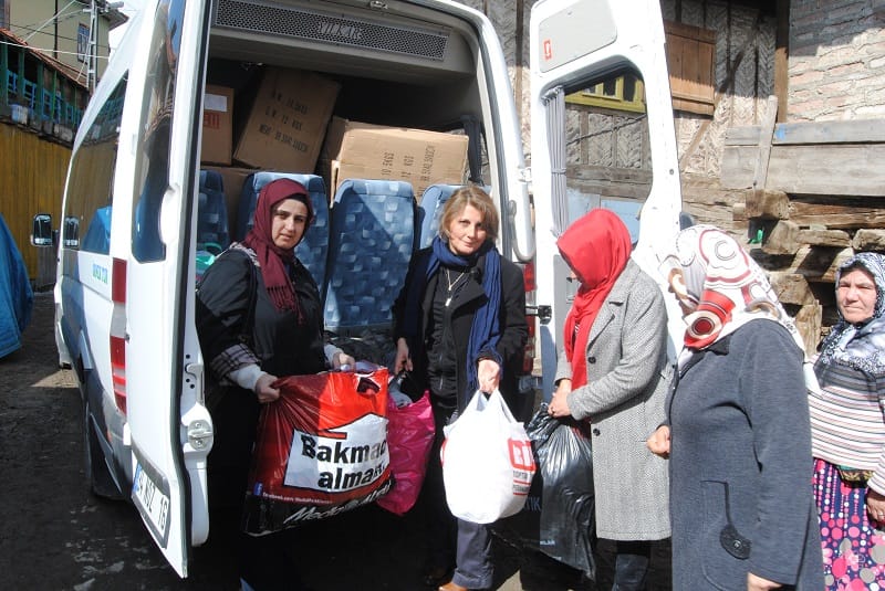 KADIN MECLİSİ’NDEN ÇUKURÖZ’E YARDIM