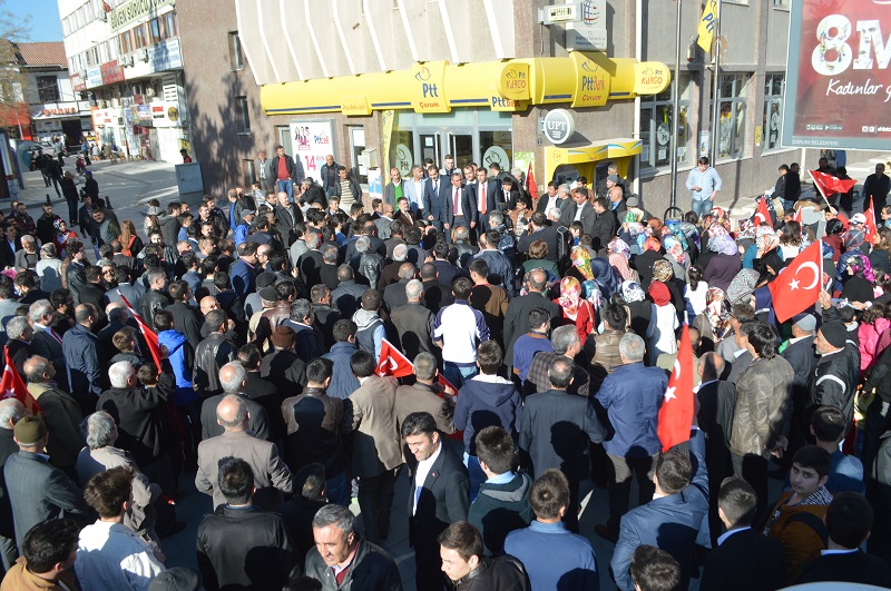 MHP’DE MİTİNG GİBİ ADAYLIK AÇIKLAMASI