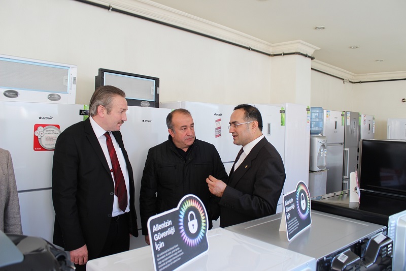 SUNGURLU VEKİLİNİ İSTİYOR