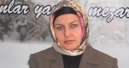 KADINLAR MEDYANIN VİTRİN YÜZÜ OLMASIN