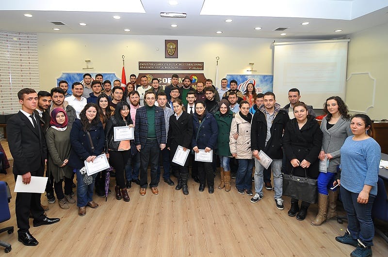 GENÇ GİRİŞİMCİLER GELECEĞE HAZIRLANIYOR