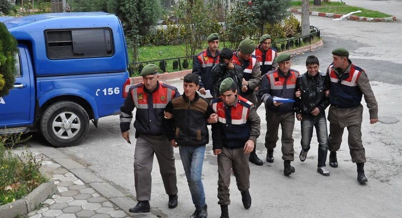HAYVAN HIRSIZLIĞINA 2 TUTUKLAMA