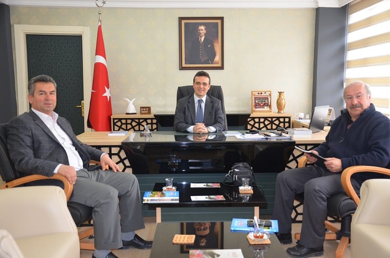 KAYMAKAMDAN YAZARA KİTAP TEŞEKKÜRÜ