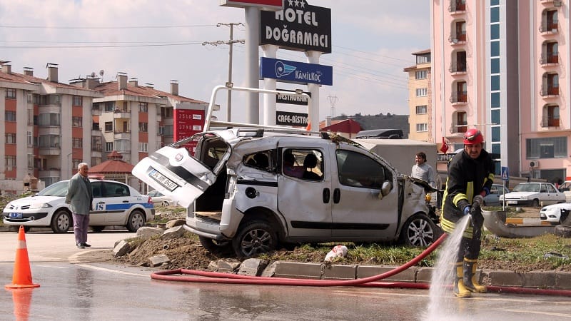 ÇORUM KAVŞAĞI’NDA YİNE KAZA OLDU