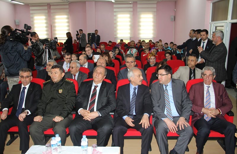 KÜTÜPHANELER HAFTASI’NA RENKLİ KUTLAMA
