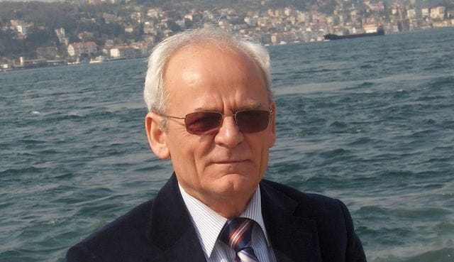 MUSTAFA ÖZÇELİK, MEHMET AKİF ERSOY’U ANLATACAK