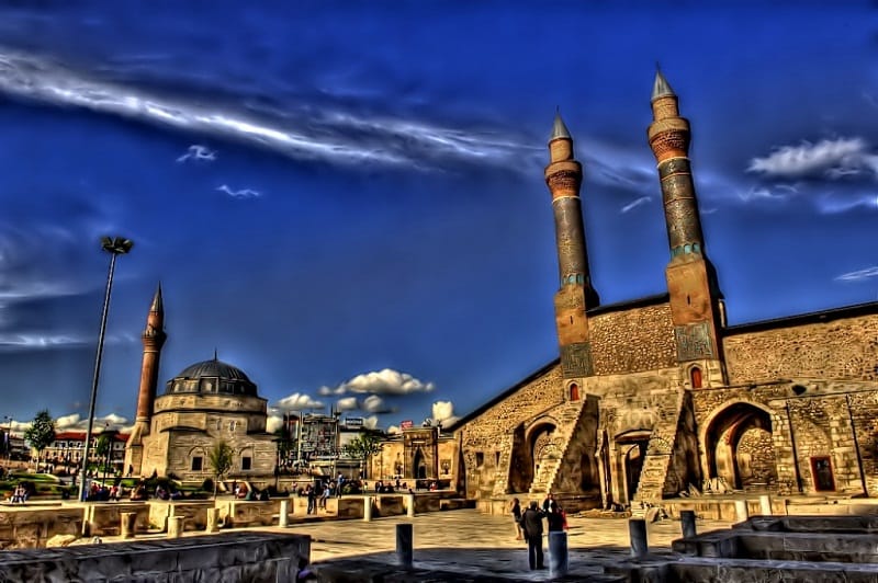 ÇORUMLU GÖRME ENGELLİLER SİVAS’I GEZECEK