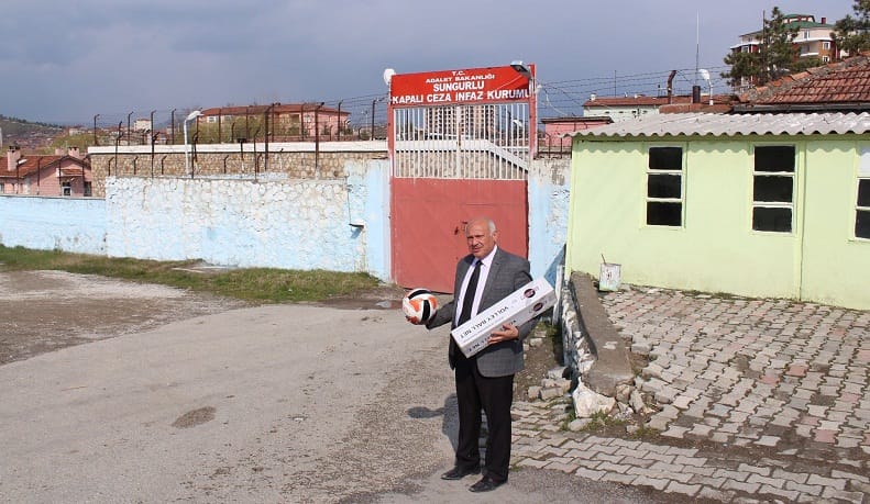 MHP’Lİ BELEDİYEDEN MAHKUMLARA DESTEK