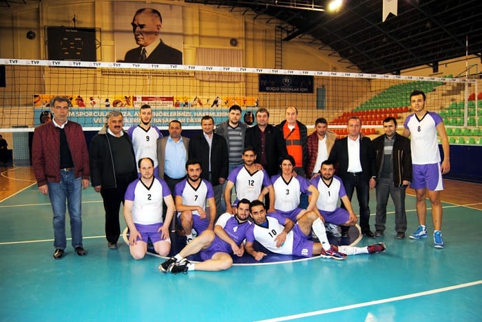 ÇESOB VOLEYBOL TAKIMI ÇEYREK FİNALDE