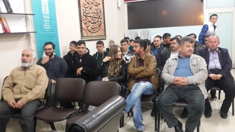 DİL VE EDEBİYAT DERNEĞİ’NDE FİLM OKUMASI