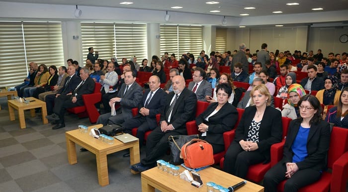HAREKETSİZ BİR TOPLUMLA KARŞI KARŞIYAYIZ
