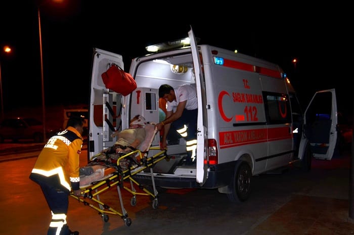 DÜĞÜN YEMEĞİ 40 KİŞİYİ ZEHİRLEDİ
