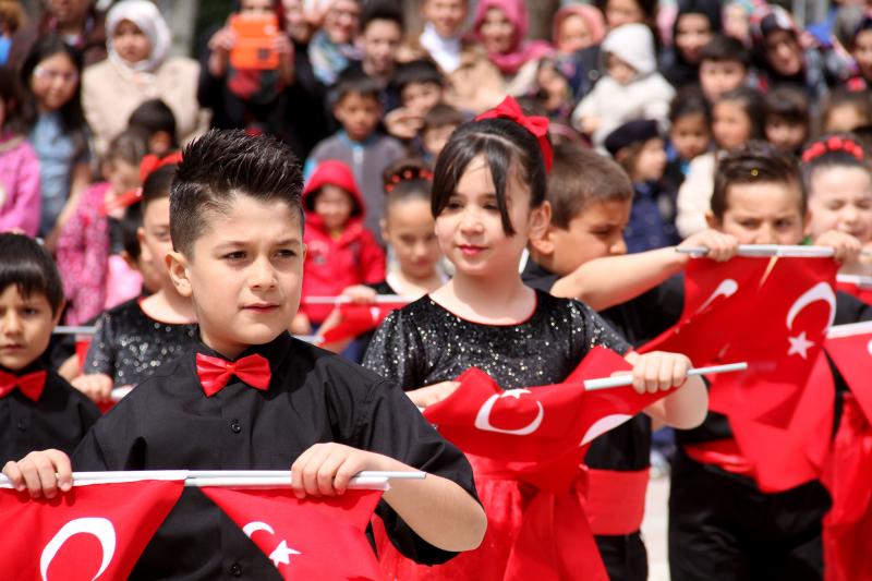 23 NİSAN COŞKUYLA OSMANCIK’TA KUTLANDI