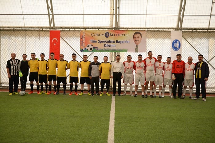 BELEDİYEDE FUTBOL ŞÖLENİ BAŞLADI