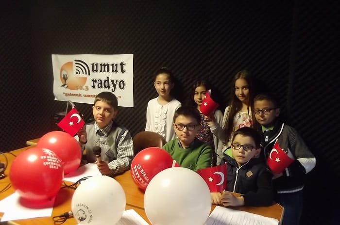 UMUT RADYO 23 NİSAN ÇOCUKLARIYLA ŞENLENDİ