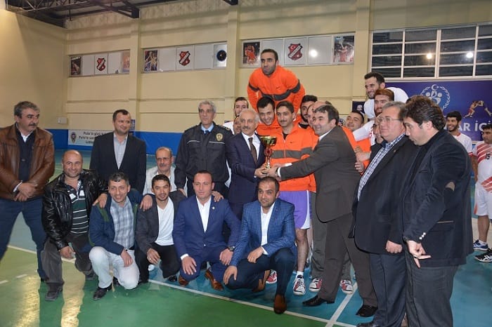 VOLEYBOL TURNUVASINDA ŞAMPİYON ÇESOB OLDU