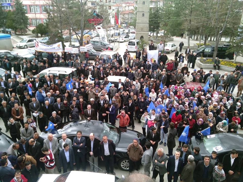 AK PARTİ’DEN MİTİNG GİBİ TOPLANTI