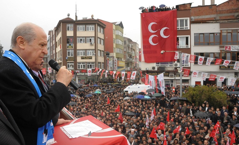 BAHÇELİ ÇORUMLU VALİYE PATLADI