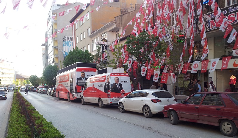MHP’NİN ARAÇLARI GÖRÜCÜYE ÇIKTI