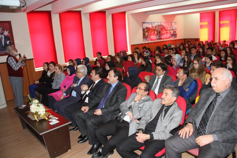 LYS ÖĞRENCİLERİNE YÖNELİK KONFERANS