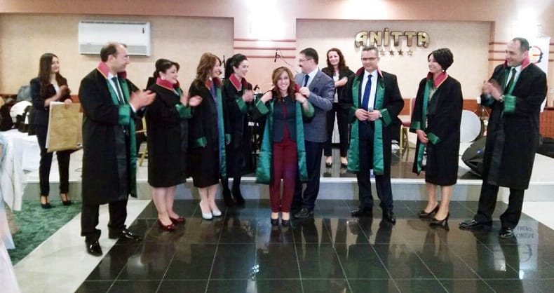 YENİ AVUKAT SERAP YILDIZ CÜBBE GİYDİ