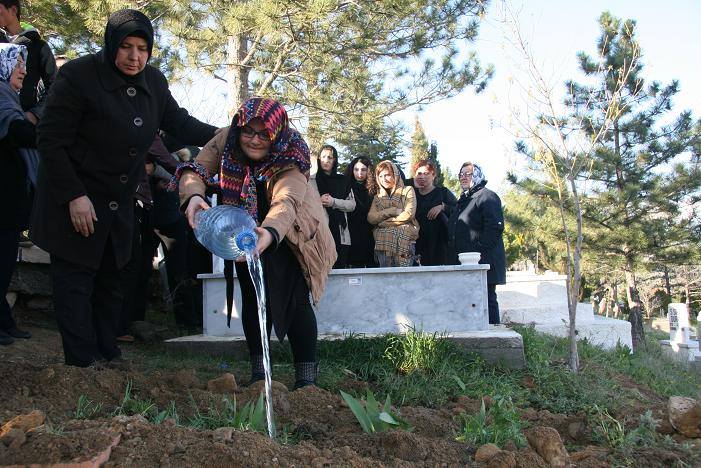ÖLEN MEMURUN AİLESİ İLK KEZ KONUŞTU
