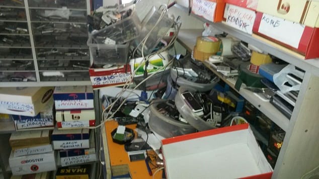 ÇORUM’DA TELEFONCUYU SOYAN HIRSIZLAR YAKALANDI