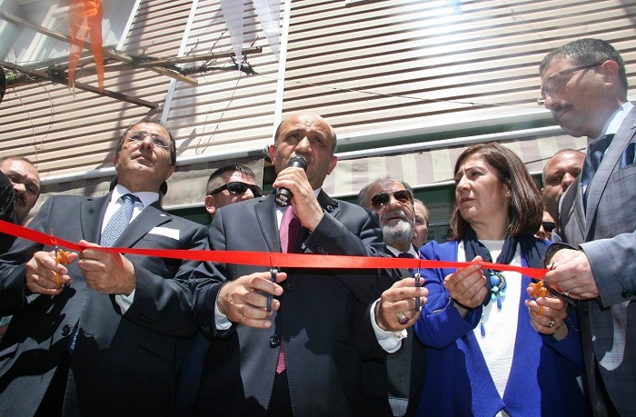 AK PARTİ SEÇİM BÜROSUNU BAKAN IŞIK AÇTI