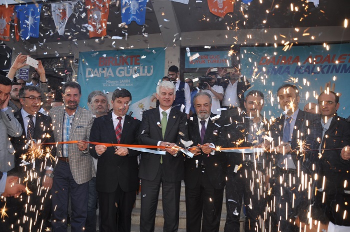 USLU VE KÜLCÜ BURSA’DA SEÇİM BÜROSU AÇTI