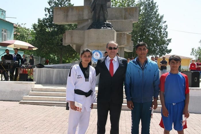 19 MAYIS SUNGURLU’DA COŞKUYLA KUTLANDI