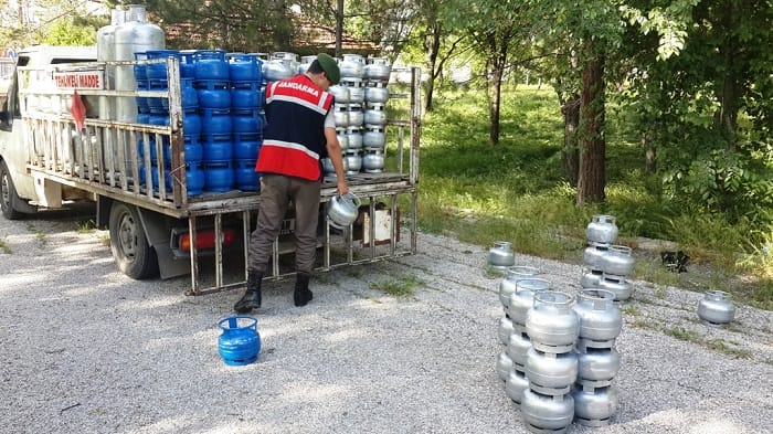 ÇORUM’DA KAÇAK TÜPE 10 BİN TL CEZA