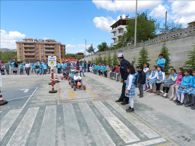 TRAFİK HAFTASI KUTLAMALARI BAŞLADI