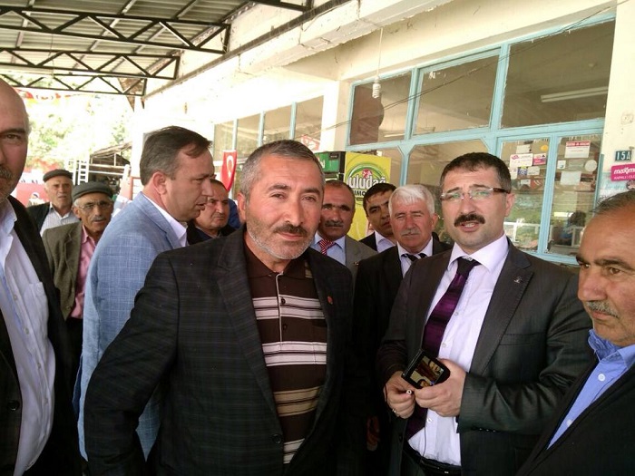 BAŞKAN LAÇİN’DE SU PROBLEMİNİ ÇÖZDÜ