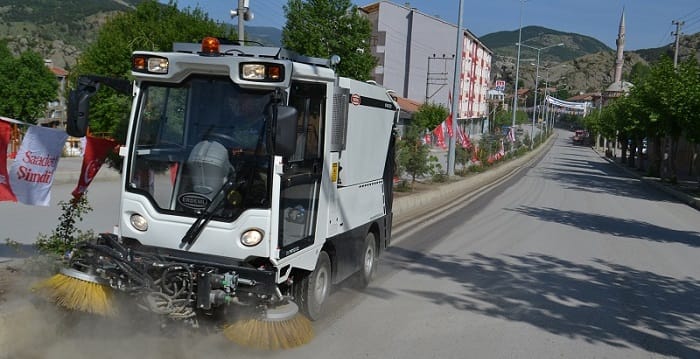 İSKİLİP’İN ARTIK SÜPÜRGE ARACI VAR