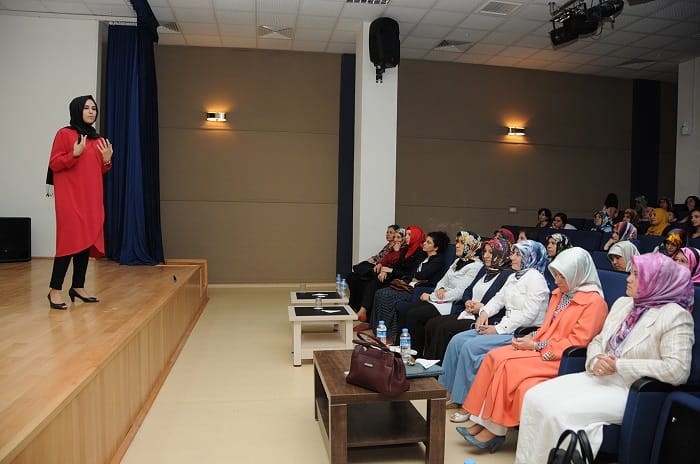 BELEDİYE’DEN ‘MUTLU AİLEM’ KONFERANSI