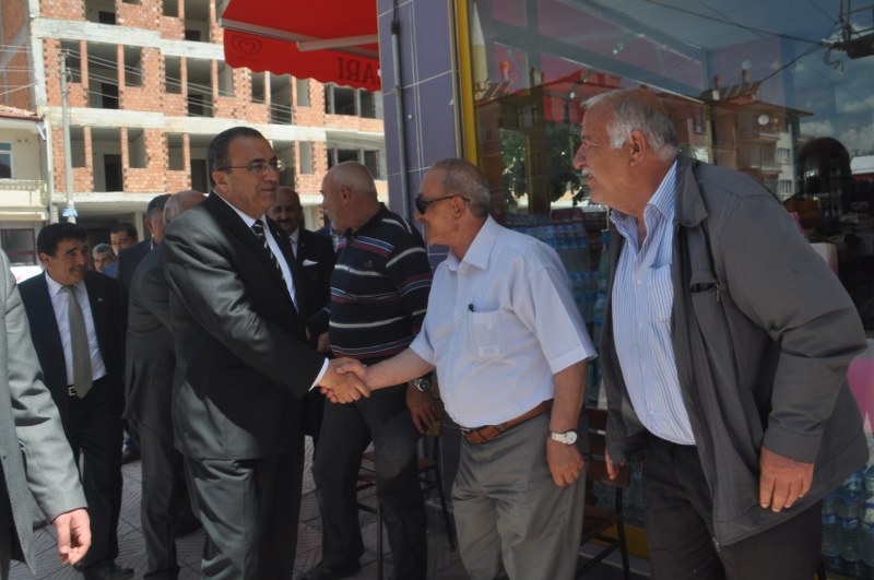 MHP’LİLER ALACA HALKIYLA KUCAKLAŞTI