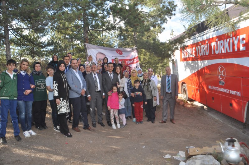 MHP’Lİ KADINLAR TÜRKLÜK BAYRAMINI KUTLADI