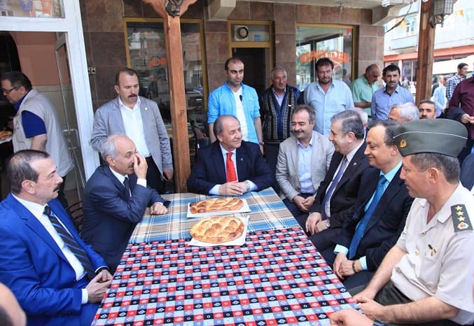 VALİ KARA’DAN ESNAF ZİYARETİ