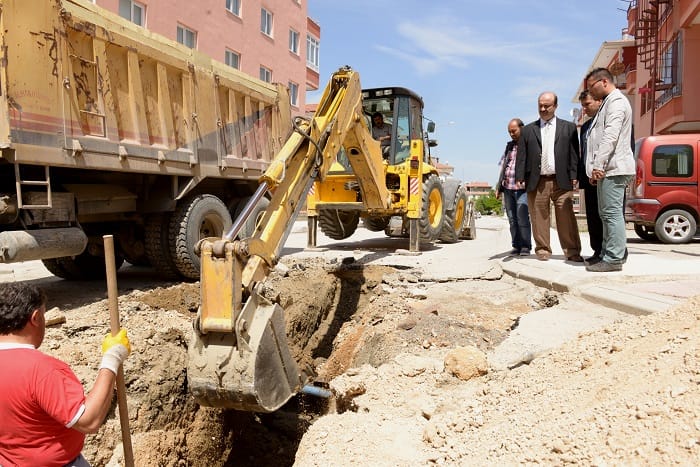 BELEDİYE’DEN 17 BİN METRE İÇME SUYU ŞEBEKESİ