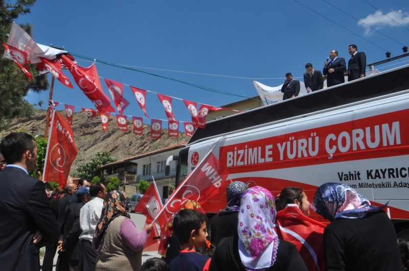 ESKİ MHP’Lİ BAŞKANA ATEŞ PÜSKÜRDÜ