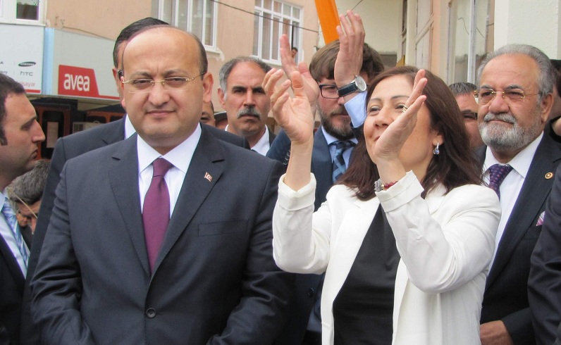 ÇORUM’DA HDP’Yİ TOPA TUTTU