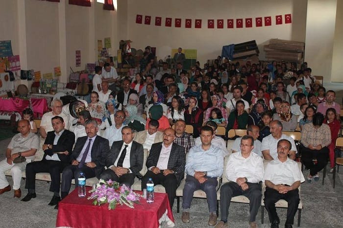 ÇOCUKLARIN ŞİİR DİNLETİSİ BEĞENİLDİ
