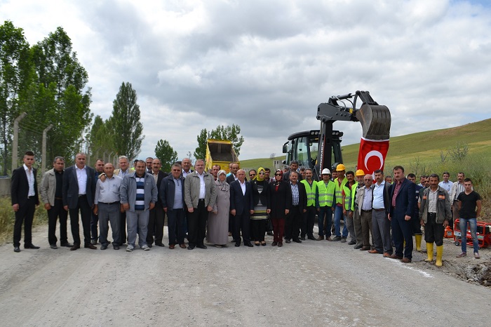 İÇME SUYU ŞEBEKESİ YENİLENİYOR