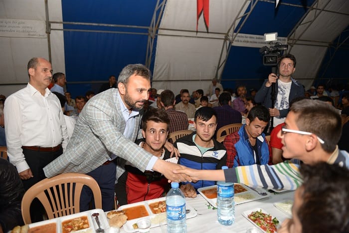 KÜLCÜ, İFTAR ÇADIRINDA ORUCUNU AÇTI